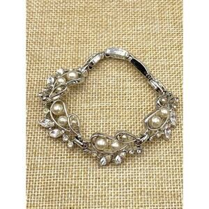 Kramer of NY Bracelet Vintage Silver Tone Faux Pearls Rhinestones 6.5”